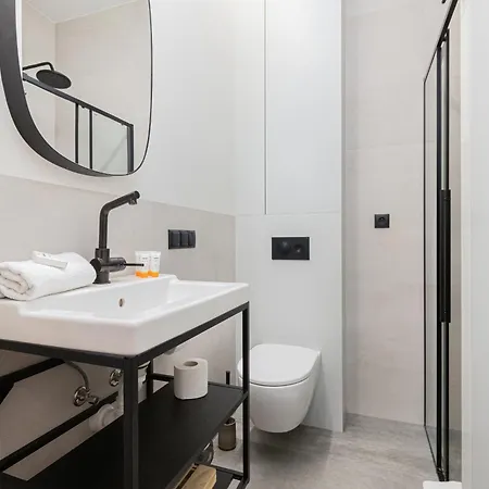 Elegancki Apartament Seredynskiego Nad Motlawa By Renters Apartment