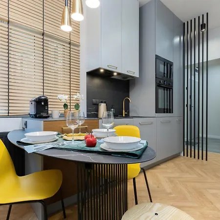 Elegancki Apartament Seredynskiego Nad Motlawa By Renters Apartment Danzig