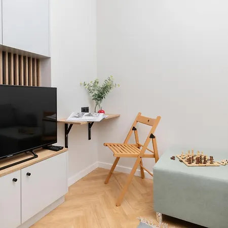 Elegancki Apartament Seredynskiego Nad Motlawa By Renters Apartamento Gdansk